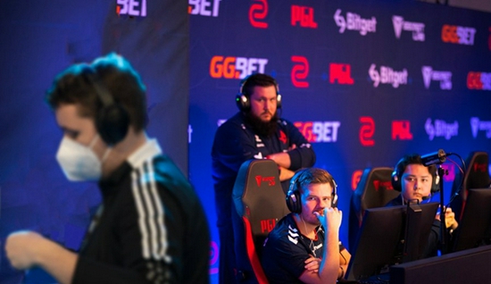 T1战胜iG成功晋级英雄联盟S15全球总决赛瑞士轮